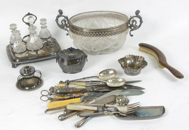 A frosted glass bowl the silver