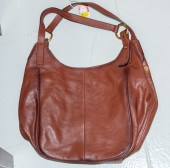 A FRYE SHOULDER BAG A brown le