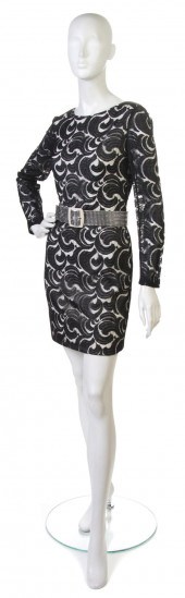 A Galanos Black and White Illu