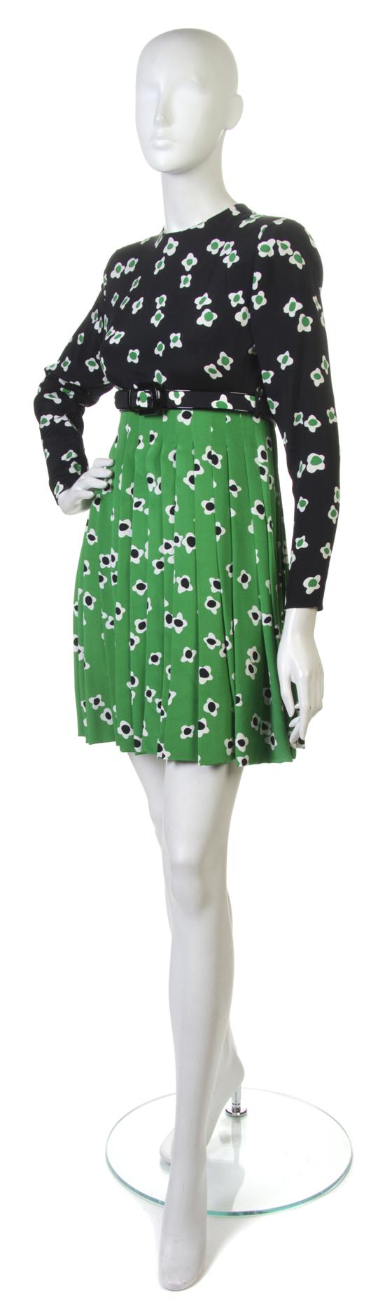 A Galanos Kelly Green 'Flower
