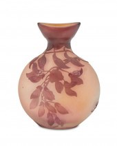 A GALLé CAMEO GLASS "WISTERIA"