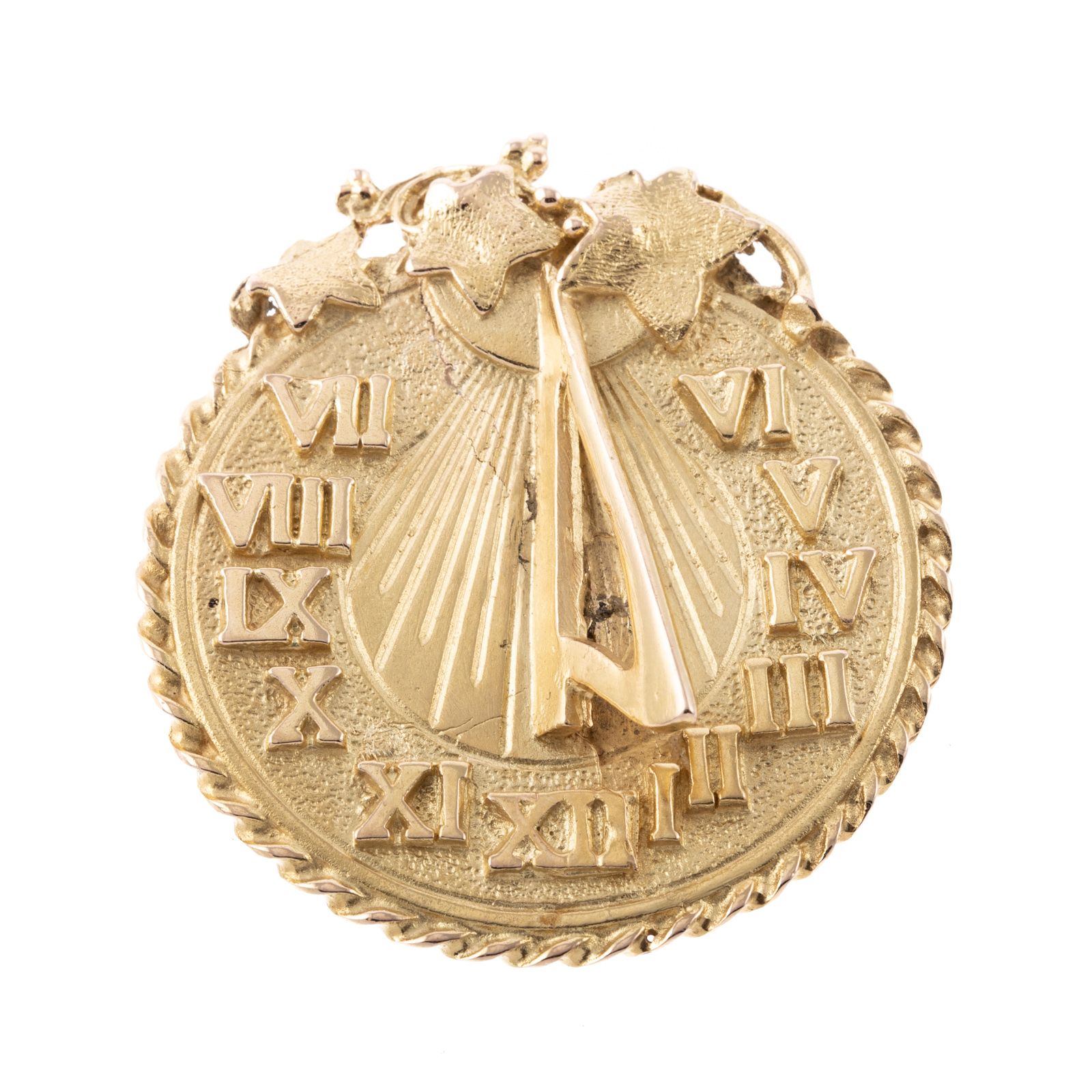 A GARDEN SUNDIAL BROOCH IN 18K