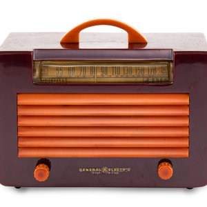 A General Electric L570 Radio