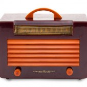 A General Electric L570 Radio