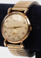A gentleman's 9ct gold cased w