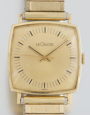 A Gentleman's LeCoultre 14k Gold