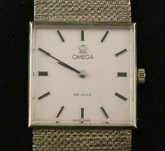 A gentleman's mid 1970's 9ct gold