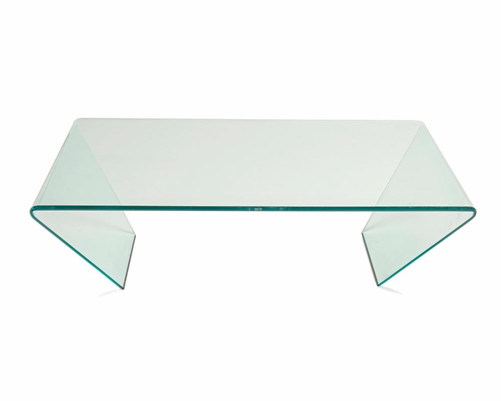 A GEOMETRIC WATERFALL-STYLE GLASS