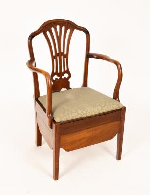 A George III commode chair