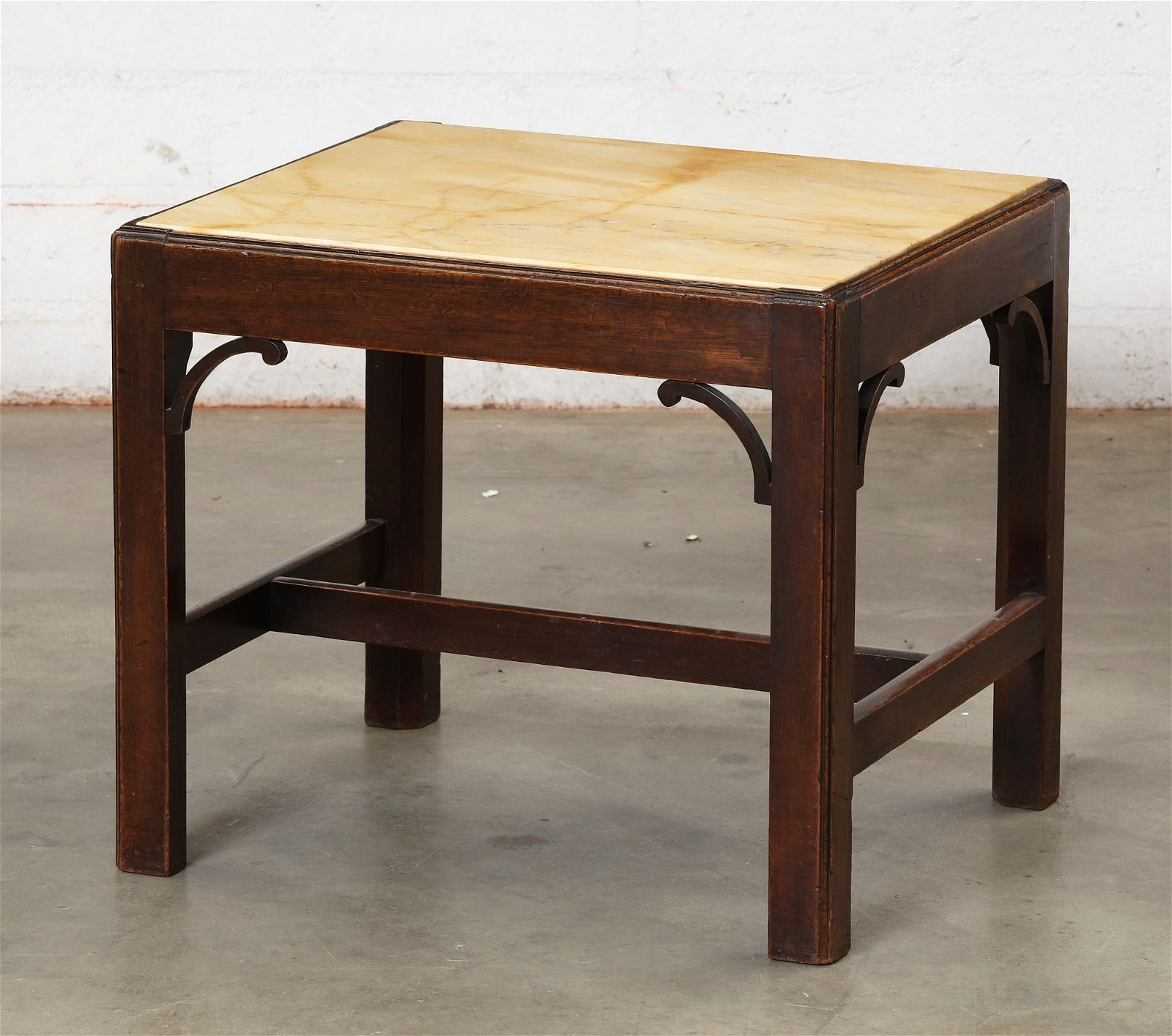 A GEORGE III MAHOGANY AND MARBLE