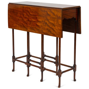 A George III Mahogany Dropleaf