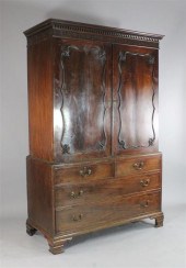 A George III mahogany linen pr