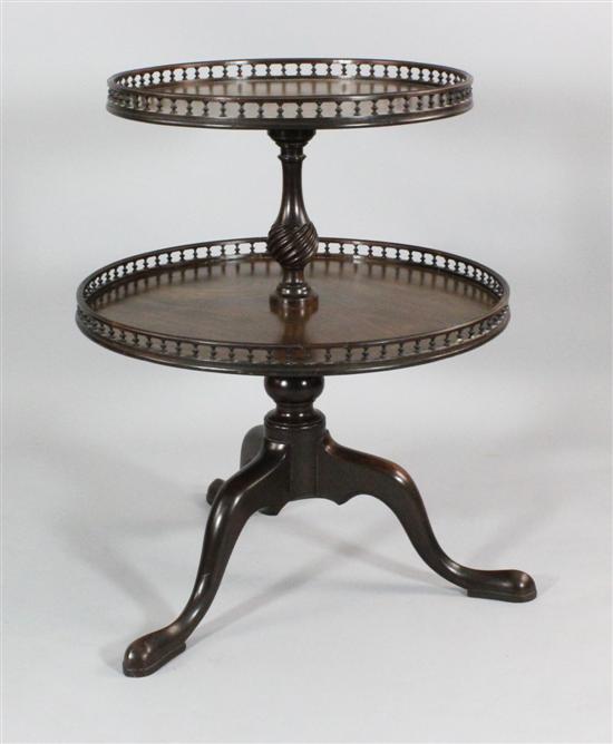 A George III mahogany two tier dumb