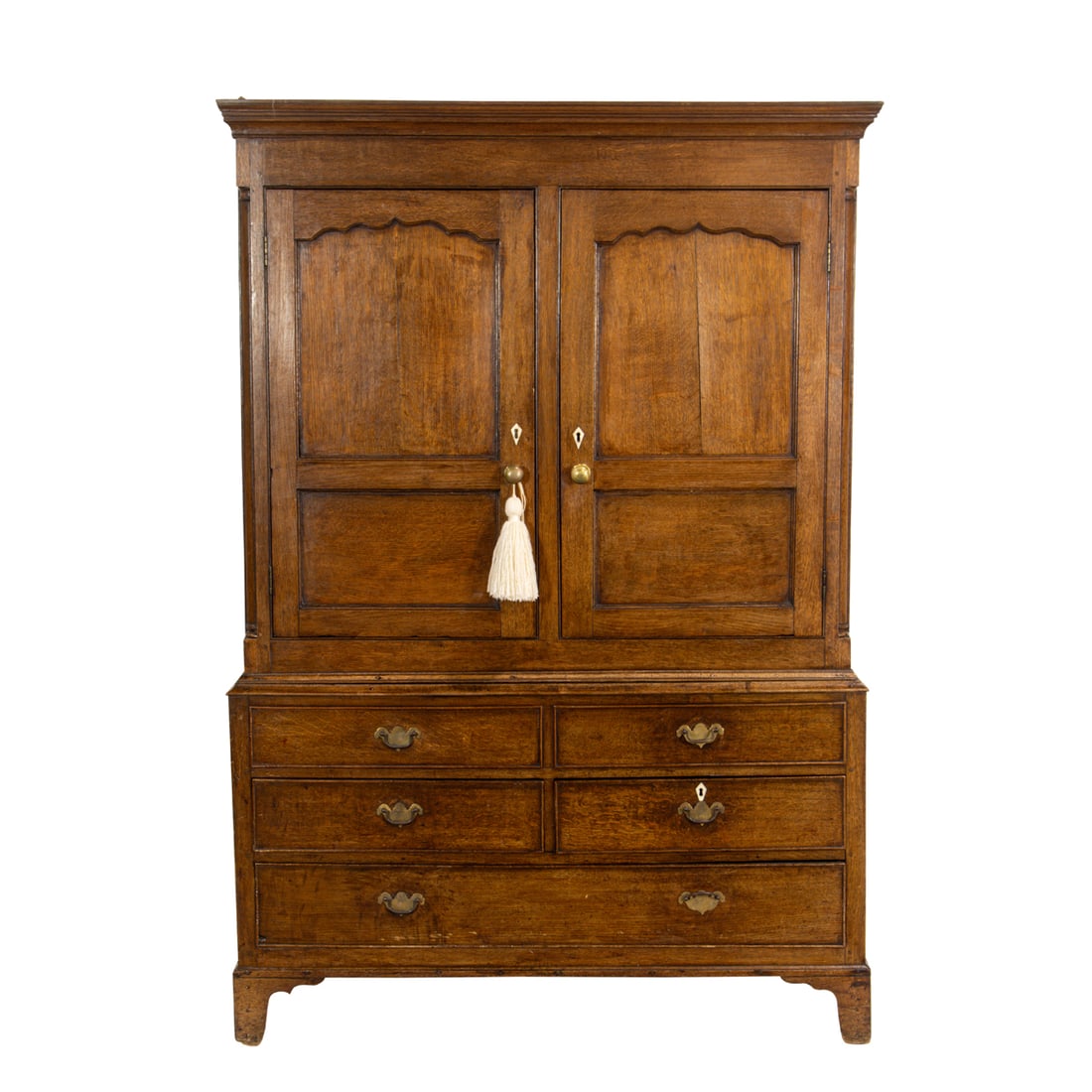 A GEORGE III OAK LINEN PRESSA