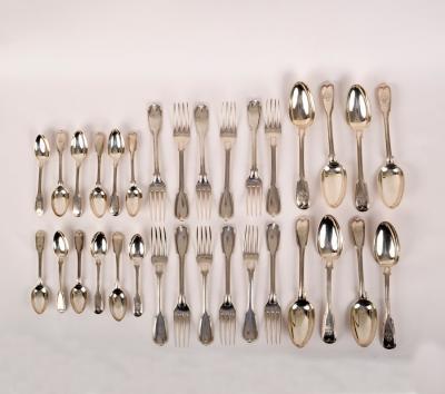 A George III part canteen of silver