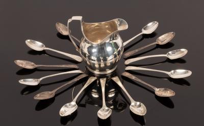 A George III silver cream jug,
