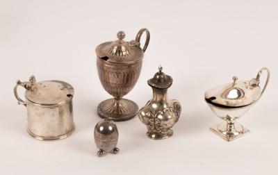 A George III silver mustard pot and