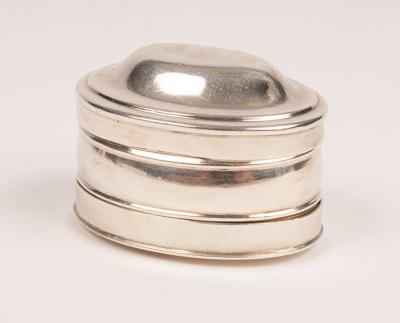 A George III silver nutmeg