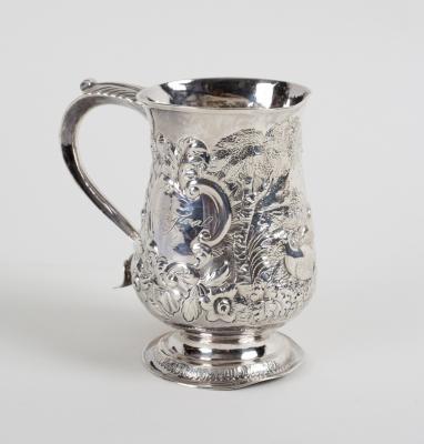 A George III silver tankard,