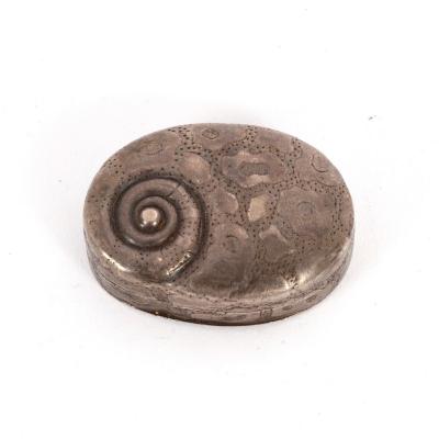 A George III silver vinaigrette,