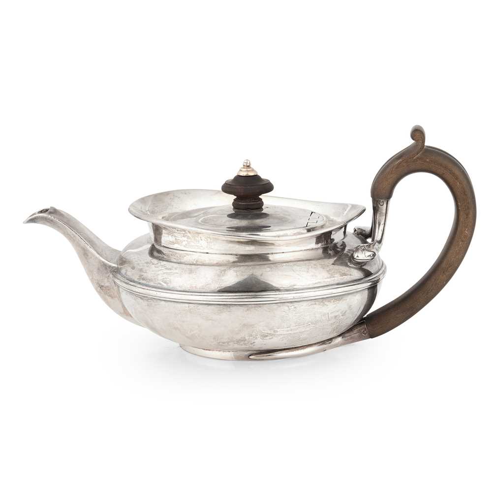 A GEORGE III TEAPOT Benjamin Smith,