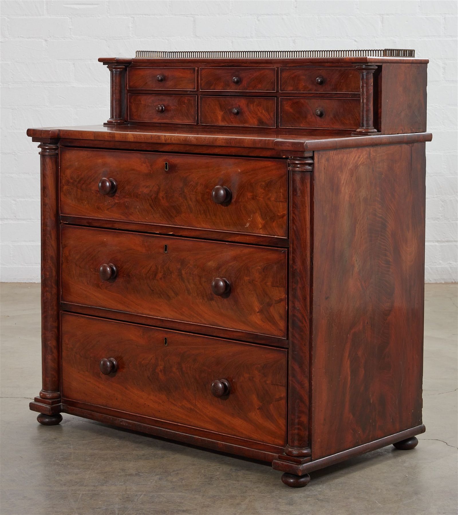 A GEORGE IV MAHOGANY CHEST OF