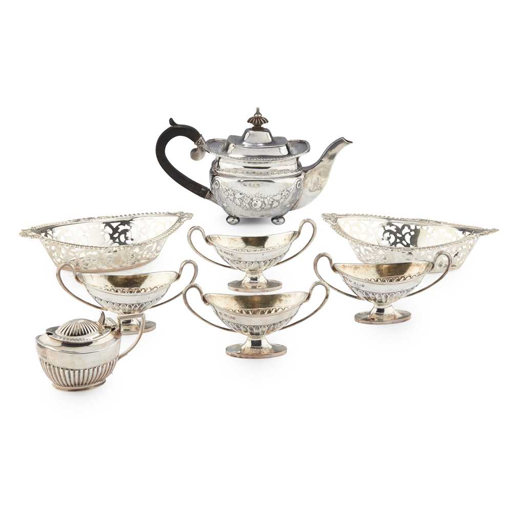 A GEORGE V BACHELOR'S TEAPOT