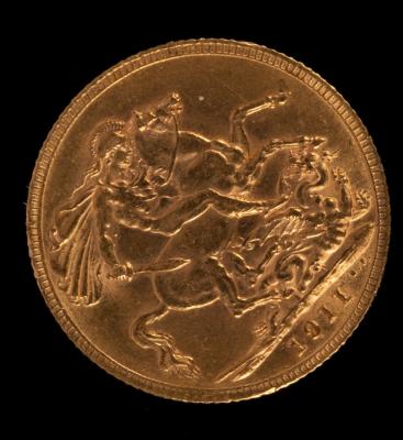A George V gold sovereign, 1911