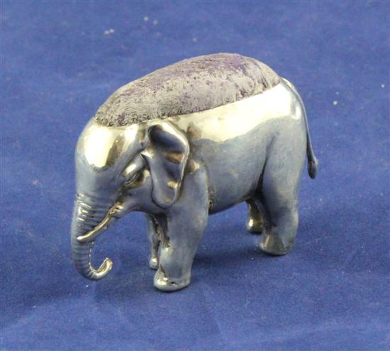 A George V novelty silver pin