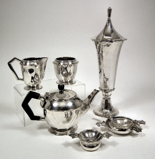 A George V silver circular teapot