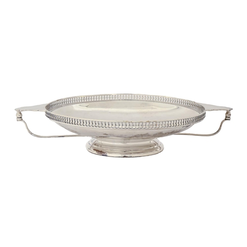 A George V silver fruit bowl,