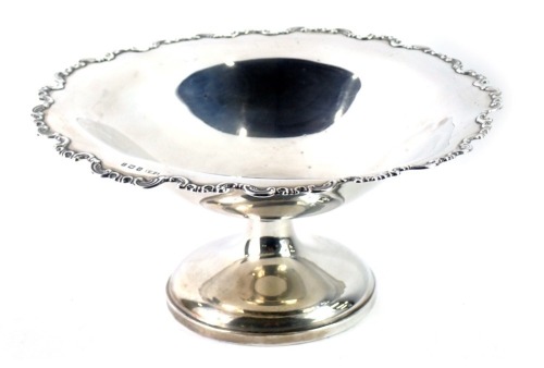 A George V silver fruit bowl,