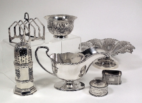A George V silver oval sauce boat