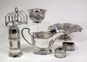 A George V silver oval sauce b