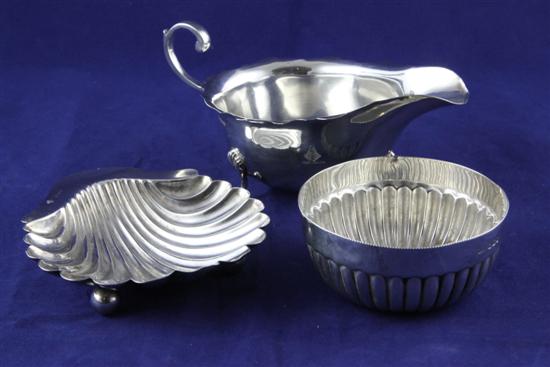 A George V silver sauceboat by