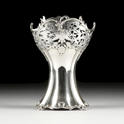 A GEORGE V STERLING SILVER VASE,