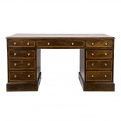 A GEORGIAN DOUBLE PEDESTAL PAR