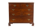 A GEORGIAN MAHOGANY CHEST OF D
