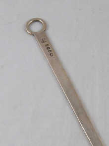 A Georgian silver meat skewer