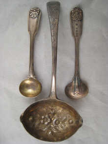 A Georgian silver sauce ladle