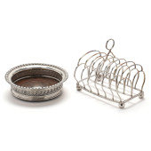 A GEORGIAN SILVER TOAST RACK A
