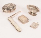 A Georgian silver vinaigrette,