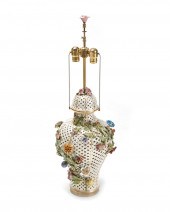 A GERMAN PORCELAIN TABLE LAMP