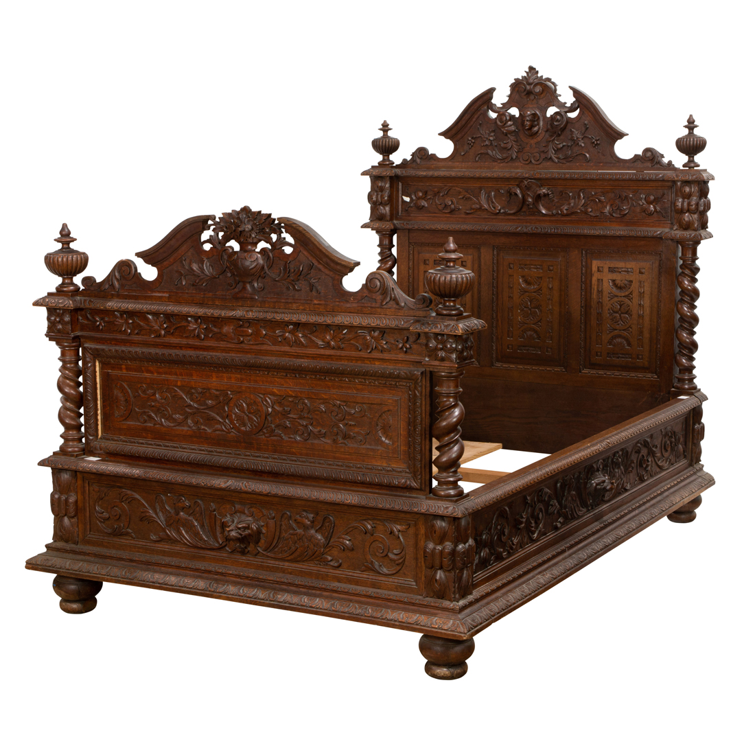 A GERMAN RENAISSANCE STYLE CARVED