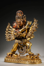 A GILT-BRONZE VICTORIOUS GOLDE