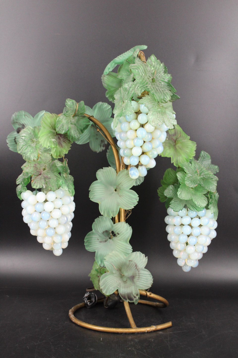 A GLASS GRAPE BUNCH 3 LIGHT TABLE