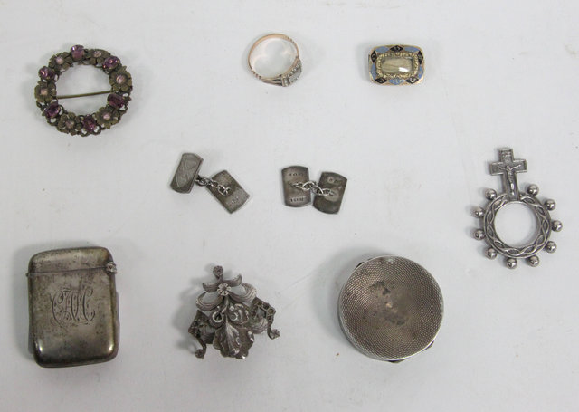 A gold and enamel set 'In Memoriam'