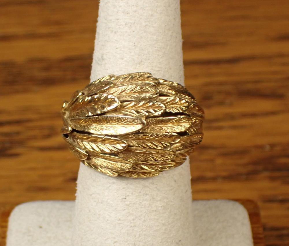 A GOLD RINGA GOLD RING, 14K