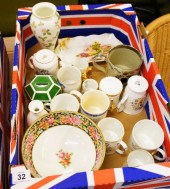 A Good collection of pottery t