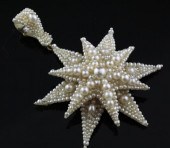 A graduated pearl starburst pe